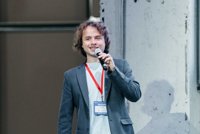 Quests Slider Item 1